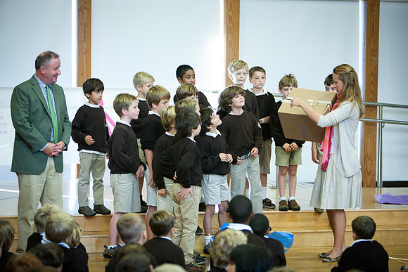 pay2wearpink_assembly_1621