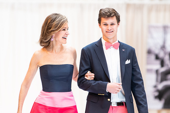 fashionshow19_runway_wkl_1557