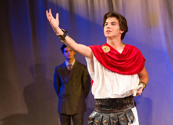 usfallplay_midsummersnight_dburns_3915