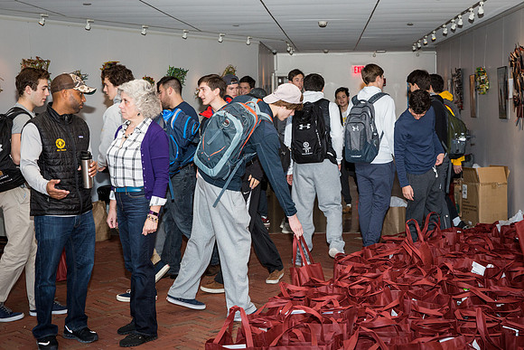 thanksgiving_fooddrive_us_jfess_4486
