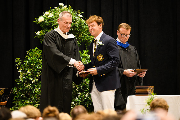 graduation25_diploma_wkl1_5352
