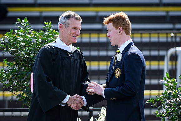 graduation22_diplomas_wkl_0757