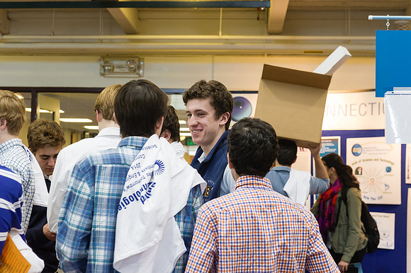 sciencefair14qu_hl_8740