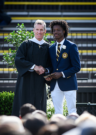 graduation22_diplomas_wkl_0750