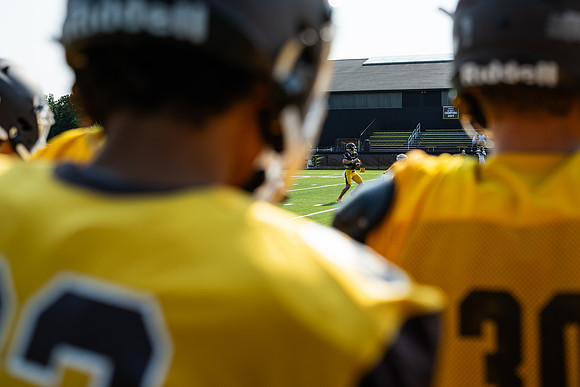 football_scrimmge_2024-09-04_jk_9271