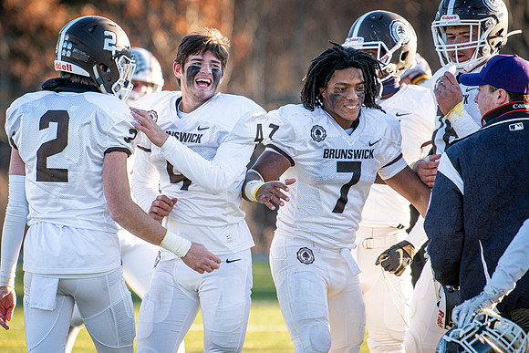 football_nepsac19_wkl5_3362