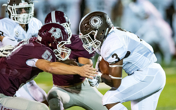 football_2018-09-14_dburns_9097