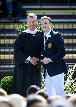 graduation22_diplomas_wkl_0528