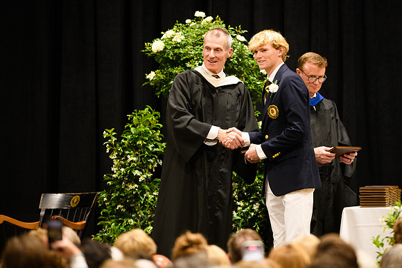graduation25_diploma_wkl1_5252