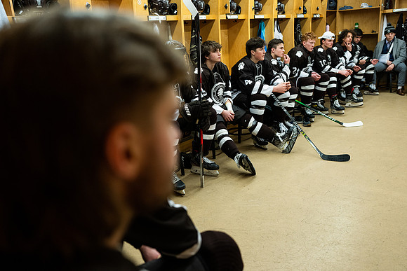 hockey_2022-03-02_nepsihaquarter_jk_3940