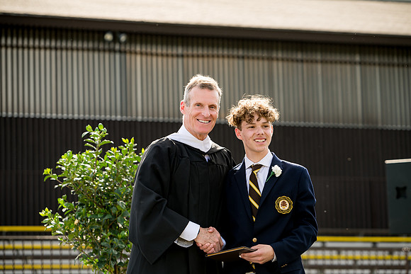 graduation22_diplomas_ah_0330