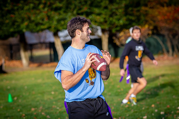 turkeybowl24_us_jfess2_1473