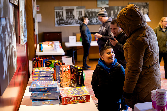 alumni_adc_toydrive24_horizons_ah_0071