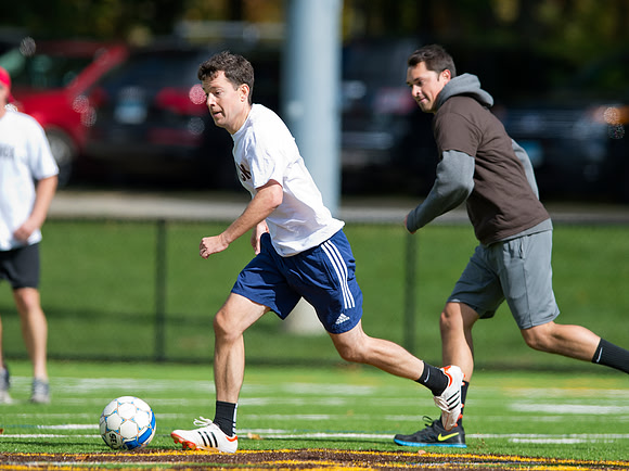 hc15_alumsoccer_dburns_3549