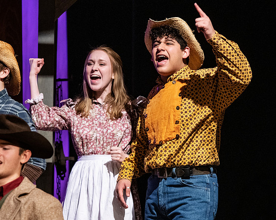 oklahoma_wintermusical_us_dburns_1486