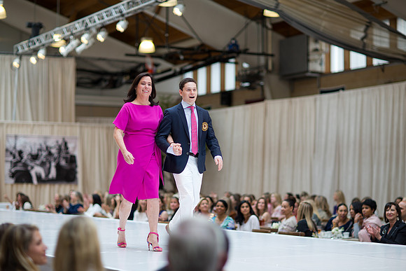 fashionshow19_runway_mk_0336