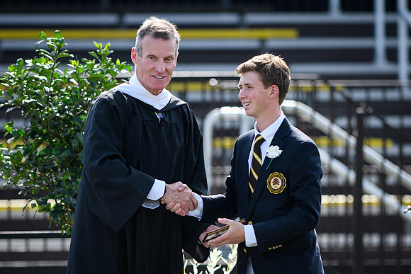graduation22_diplomas_wkl_0476