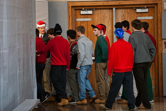 holidayassembly_all_mkras_9496