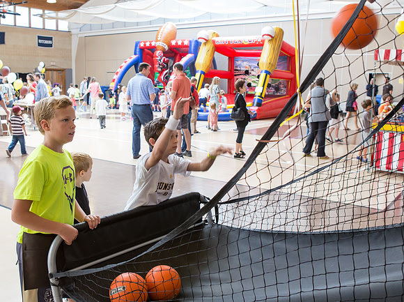 homecoming14_bearfair_jfess_9932