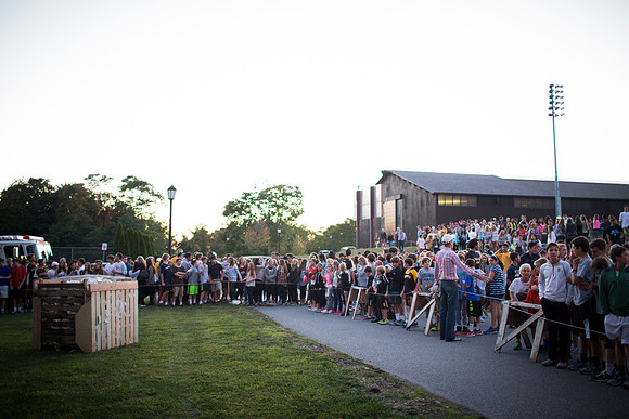 homecoming14_bonfire_jk_2543
