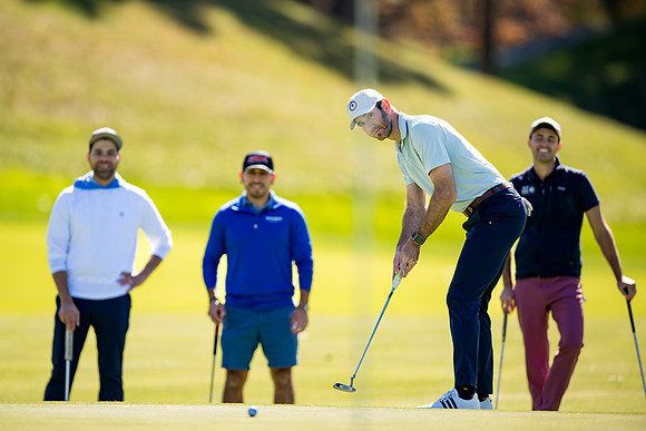 hc24_alumnigolf_ah_0105