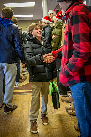 holiday19_handhake_jfess_0349