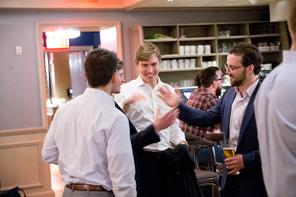 alumni_nyc_happyhr19_mkras_0019