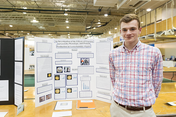 sciencefair14qu_hl_8710