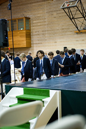 closingassembly_us_mkras_050