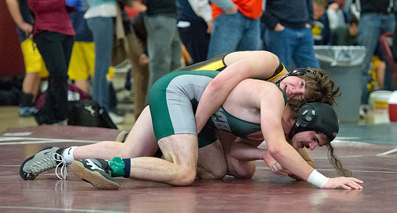 wrestling_wneiswa_champs_dburns_7081