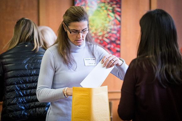 alumni_carepkg16_wkl_2518