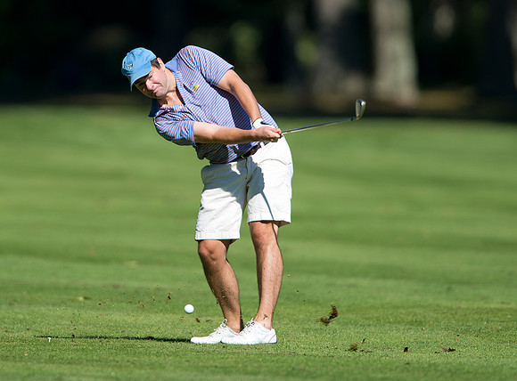 alumni_golfouting14_db9138