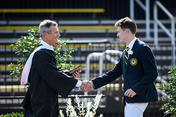 graduation22_diplomas_wkl_0490
