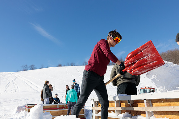 randolphvt2122_trip07_sledding_bdf_1845