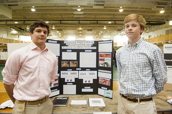 sciencefair14qu_hl_8715