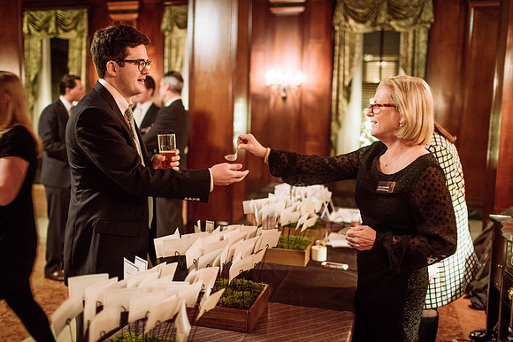 alumni_holiday14_jk_7338