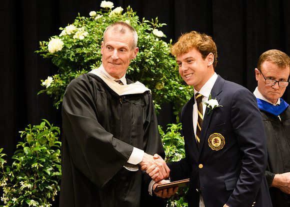 graduation25_diploma_wkl1_5348