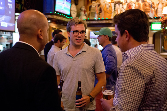 alumni_happyhour_nyc16_mkras_0001