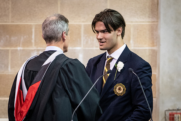 graduation19_wkl1_9784