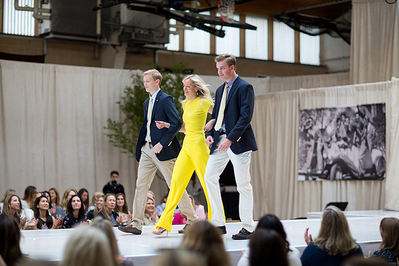 fashionshow19_runway_mk_0316