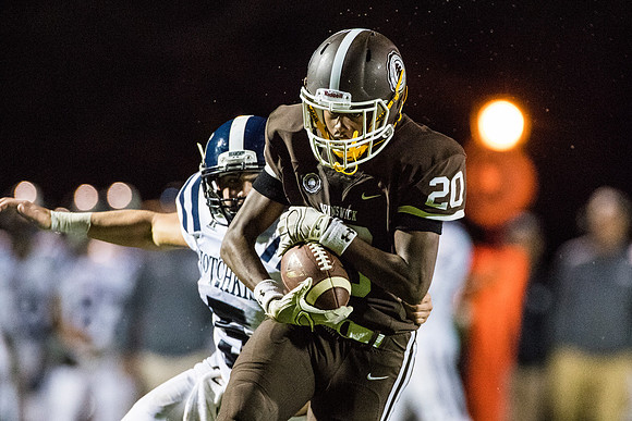 football_2016-09-24_dburns_0764