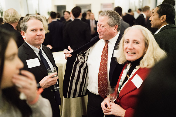 alumni_holidayparty19_jk_2995