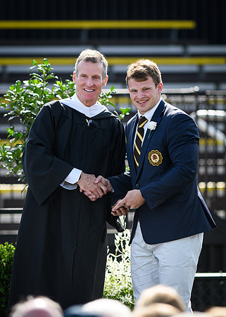 graduation22_diplomas_wkl_0432
