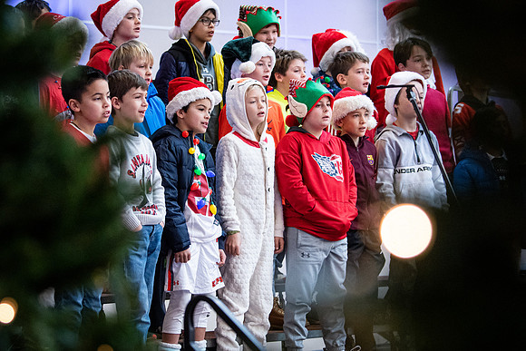 holidayassembly19_wkl_3599