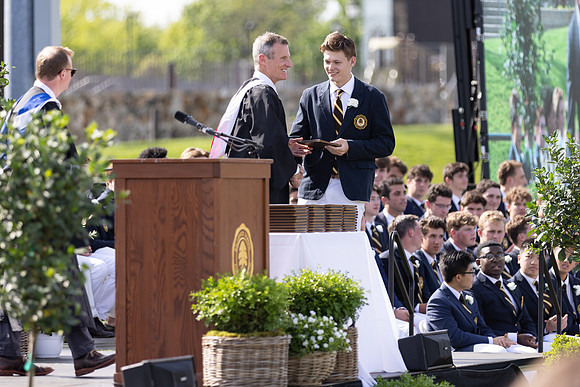 graduation22_diplomas_gh_0559