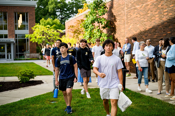 orientation24_gr9_peerleadership_ah_0155