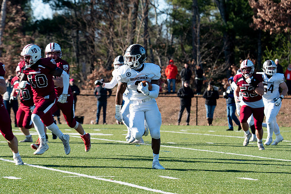 football_nepsac19_rmcc_5525