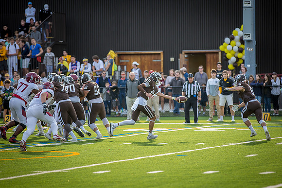 hc17_football_jfess_0052
