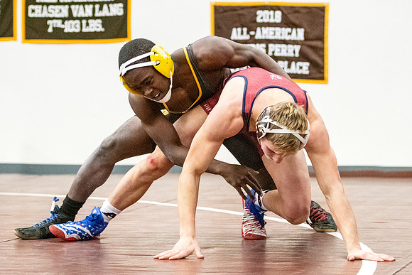 wrestling_2018-12-05_dburns_1021