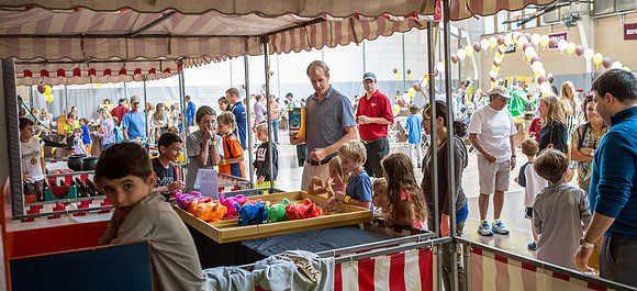 homecoming14_bearfair_jfess_9965